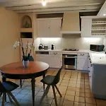 Les Mareillauds - Piscine Salon