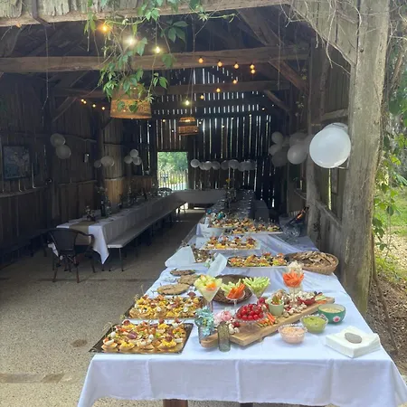 Les Mareillauds - Piscine *