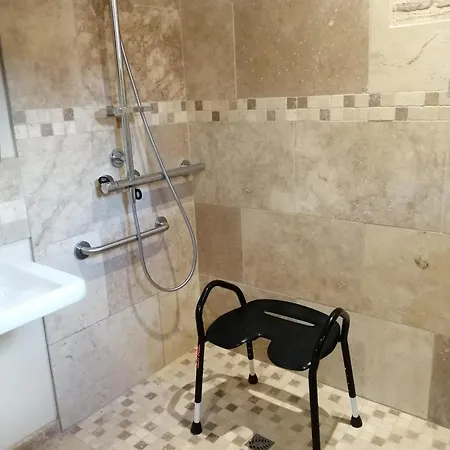 بيت للعطل Les Mareillauds - Piscine Salon