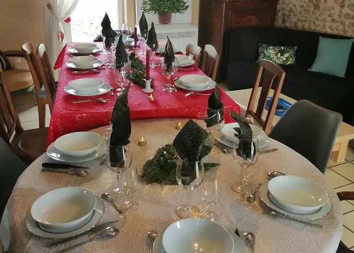 Les Mareillauds - Piscine * Salon