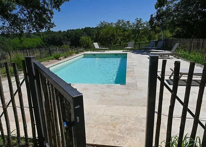 Les Mareillauds - Piscine Salon