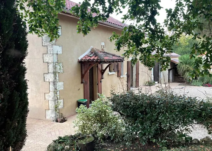 Les Mareillauds - Piscine Feriehus Salon