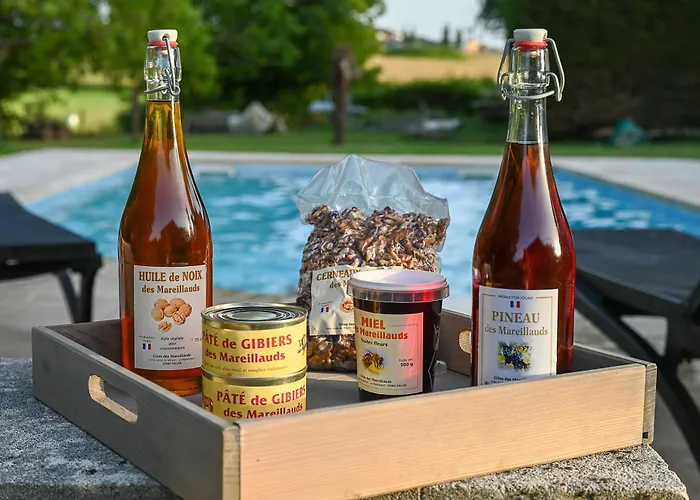 Les Mareillauds - Piscine Feriehus *