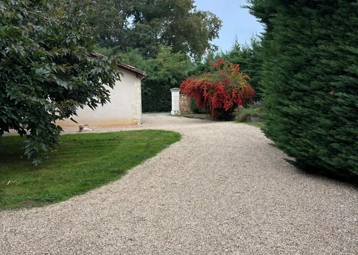 Les Mareillauds - Piscine * Salon